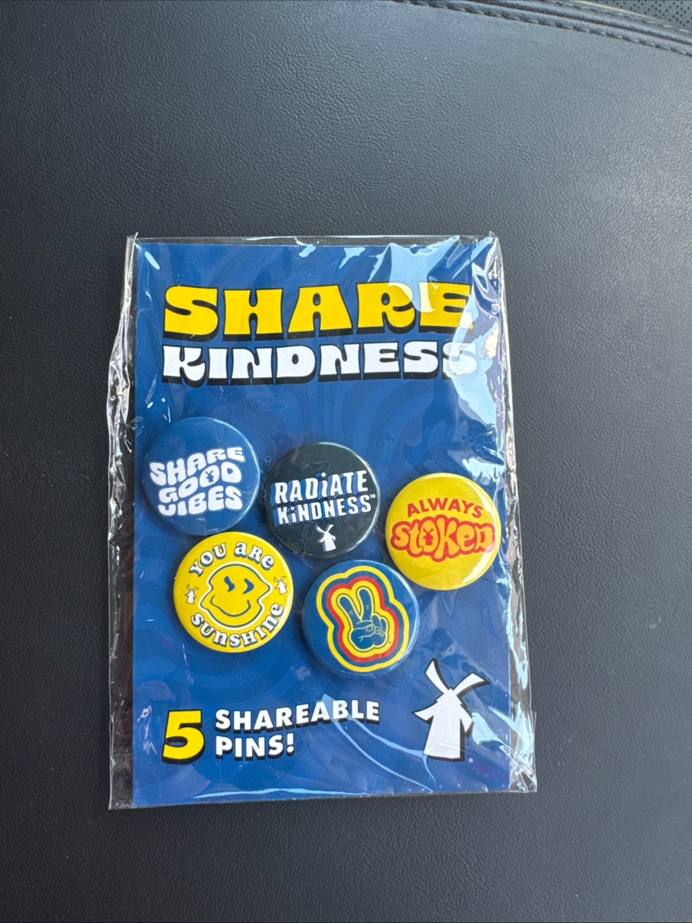 Share Kindness Blue & Yellow Positive Message Pin Set